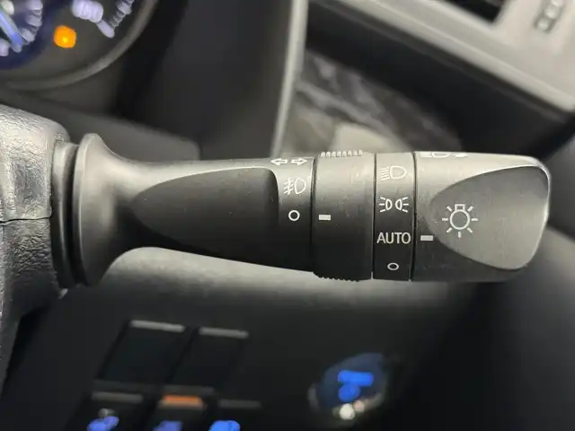 トヨタ アルファードハイブリット SR Cパッケージ 三重県 2020(令2)年 4万km ホワイトパールクリスタルシャイン ハイブリッド/E-Four（4WD）/MTモード付インパネCVT/JBLプレミアムサウンド*/純正10.5インチナビ/（FM/AM/CD/DVD/Blu-ray/SDREC/SD/USB/Bluetooth/VTR/HDMI/TV/AUX/Miracast/CarPlay/AndroidAuto）/13.3インチ 後席モニター*/パノラミックビューモニター*/モデリスタエアロ（F/S/R下）/両側パワースライドドア/ドライブレコーダー 前方/ビルトイン ETC2.0/Toyota Safety Sense/・PCS/・LTA/・【OP】BSM & RCTA*1/・パーキングサポートブレーキ（静止物・後方接近車両）/・アダプティブハイビームシステム/・レーダークルコン/・ロードサインアシスト/・インテリジェントパーキングアシスト*/など/装備/・ツインムーンルーフ*/・デジタルインナーミラー*1/・合皮シート/・パワーシート（D/N）/・エグゼクティブパワーシート（電動リクライニング＆オットマン）/・パワーバックドア/・シートヒーター、ベンチレーション（D/N）/・ステアリングヒーター/・左右＆後席独立オートエアコン/・おくだけ充電*/・3眼LEDヘッドランプ/・スマートキーx2/・保/取/ナビ取/など/*メーカーOP