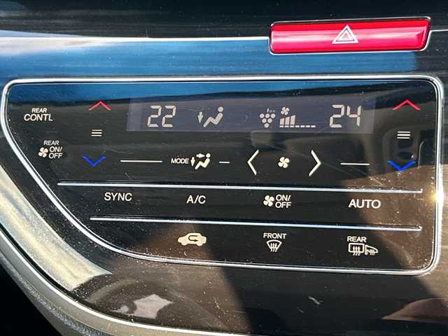 ホンダ オデッセイ ハイブリッド アブソルート・EXホンダセンジング 大阪府 2019(平31)年 2.7万km プレミアムヴィーナスブラックP BSM/11.6インチ純正ナビ(BT/フルセグ/HDMI/USB/DVD)/アラウンドビューモニター/フリップダウンモニター/レーダークルーズコントロール/衝突被害軽減システム/レーンキープアシスト/両側パワースライドドア/パワーシート/シートヒーター/ハーフレザーシート/ETC2.0/LEDヘッドライト/オートライト/オートマチックハイビーム/純正フロアマット/純正アルミホイール/スペアキー