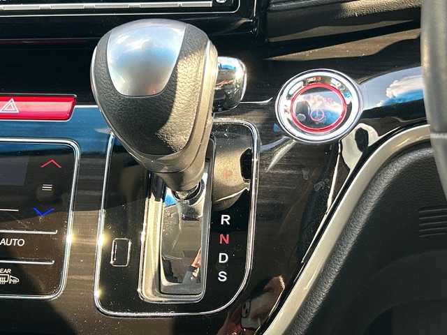 ホンダ オデッセイ ハイブリッド アブソルート・EXホンダセンジング 大阪府 2019(平31)年 2.7万km プレミアムヴィーナスブラックP BSM/11.6インチ純正ナビ(BT/フルセグ/HDMI/USB/DVD)/アラウンドビューモニター/フリップダウンモニター/レーダークルーズコントロール/衝突被害軽減システム/レーンキープアシスト/両側パワースライドドア/パワーシート/シートヒーター/ハーフレザーシート/ETC2.0/LEDヘッドライト/オートライト/オートマチックハイビーム/純正フロアマット/純正アルミホイール/スペアキー