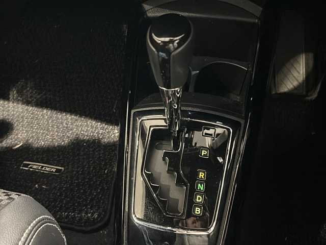 トヨタ カローラ フィールダー ハイブリッドG ダブルバイビー 新潟県 2017(平29)年 7.3万km ブラックマイカ セーフティセンス/-プリクラッシュセーフティ/-レーンディパーチャーアラート/-オートハイビーム /純正SDナビ/(CD/Bluetooth/フルセグTV)/バックカメラ/ETC/ドライブレコーダー/スマートキー/ハーフレザーシート/社外AW/LEDヘッドライト/ワイパーデアイサー