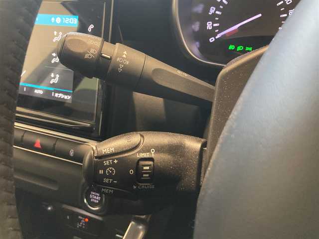 シトロエン Ｃ３ エアクロス シャイン ブルーHDi 熊本県 2022(令4)年 1.4万km グレー 純正ディスプレイオーディオ（AppleCarPlay、Bluetooth）/360°カメラ/ハーフレザーシート/コーナーセンサー/純正16インチアルミホイール/LEDヘッドライト/衝突軽減ブレーキ/BSM/ACC/インテリジェントハイビーム/ETC