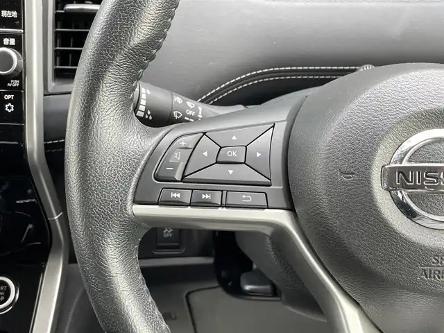 日産 セレナ ハイウェイスター プロパイロットED 宮崎県 2016(平28)年 7.3万km アズライトブルー スマートキー/両側パワースライドドア/エマージェンシーブレーキ/プロパイロット/純正9型ナビ/フリップダウンモニター/フルセグテレビ/DVD・Blu-ray再生/Bluetooth/ETC/USB入力端子/横滑り防止装置/オートライト/LEDライト