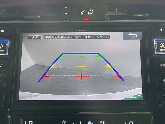 トヨタ ハリアー プレミアム 神奈川県 2017(平29)年 6.9万km ホワイトパールクリスタルシャイン アルパイン9インチSDナビ　（EX9V）/フルセグTV/CD/DVD/FM/AM/iPod/Bluetooth/HDMI/バックカメラ　/Toyota　Safety　Sense　P/プリクラッシュセーフティシステム　/レーンディパーチャーアラート　/クルーズコントロール　/ハーフレザーシート/運転席パワーシート　/パワーバックドア　/ドアバイザー　/ステアリングスイッチ　/ビルトインETC　/純正フロアマット　/純正18インチアルミホイール　/LEDヘッドライト　/オートライト　/オートマチックハイビーム　/スペアキー