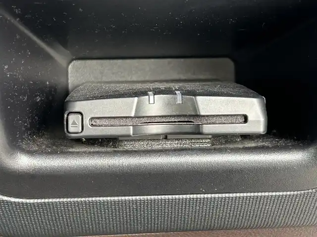 トヨタ ポルテ F 愛知県 2015(平27)年 8万km ホワイトパールクリスタルシャイン スマートキー/プッシュスタート/純正ナビ/TV/BT/バックカメラ/ETC/純正フロアマット/純正ドアバイザー