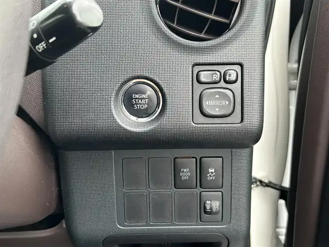 トヨタ ポルテ F 愛知県 2015(平27)年 8万km ホワイトパールクリスタルシャイン スマートキー/プッシュスタート/純正ナビ/TV/BT/バックカメラ/ETC/純正フロアマット/純正ドアバイザー