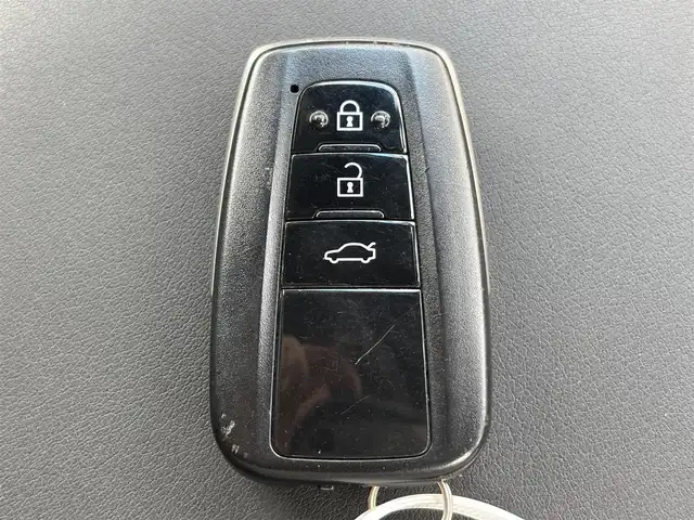 トヨタ クラウン ハイブリッド RS アドバンス 滋賀県 2019(平31)年 3.5万km ブラック 純正8型ナビ【Bluetooth/USB/フルセグ】/全方位カメラ/ハーフレザーシート/シートヒーター/ハンドルヒーター/BSM/ドラレコ/電動パーキング/オートホールド/追従型クルーズコントロール/オートマチックハイビーム/コーナーセンサー/スマートキー