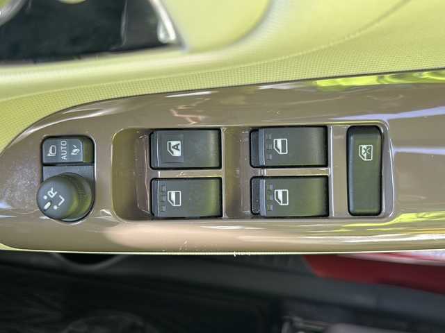 ダイハツ ムーヴ キャンバス G メイクアッフ SA Ⅱ 岐阜県 2017(平29)年 2.6万km ファイアークォーツレッドM 登録時走行距離25635km/純正7型ＳＤナビ　/Blue tooth/CD/AUX/SDミュージックサーバー可/ワンセグテレビ　/両側パワースライドドア　/スマートアシスト　/ＬＥＤヘッドライト　/オートライト　/コーナーセンサー後方　/横滑り防止装置　/エアバッグW/布系シート/ベンチシート/フルフラットシート/社外フロアマット/プッシュスタート　/スマートキー　/アイドリングストップ/エアコンAAC