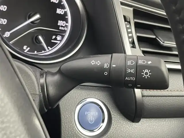 トヨタ カムリ G レザーパッケージ 埼玉県 2020(令2)年 1.9万km アティチュードブラックマイカ 純正ディスプレイオーディオ　バックカメラ　ＢＳＭ　ＨＵＤ　セーフティセンス　ビルトインＥＴＣ　レーダークルーズ　シートヒーター　純正アルミ　オートブレーキホールド　オートハイビーム　ＬＥＤライト