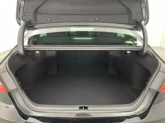 トヨタ カムリ G レザーパッケージ 埼玉県 2020(令2)年 1.9万km アティチュードブラックマイカ 純正ディスプレイオーディオ　バックカメラ　ＢＳＭ　ＨＵＤ　セーフティセンス　ビルトインＥＴＣ　レーダークルーズ　シートヒーター　純正アルミ　オートブレーキホールド　オートハイビーム　ＬＥＤライト