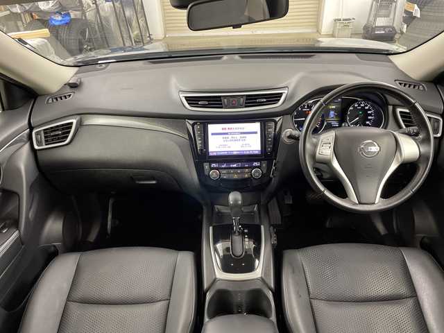 日産 エクストレイル ハイブリッド 20X ブラック エクストリーマーX ブレーキ 道央・札幌 2015(平27)年 5.5万km ダイヤモンドブラック ・4WD/ハイブリッド/・エマージェンシーブレーキ/・純正8インチナビ(MM514D-L)/・フルセグ/BT/DVD/CD/USB/・純正フリップダウンモニター/・バックカメラ/・カプロンシート/・シートヒーター(D/N席)/・LEDヘッドライト/オートライト/・フォグライト/・スマートキー×2/・プッシュスタート/・純正フロアマット/・純正17インチAW/・ルーフレール/・レーンキープアシスト/・クリアランスソナー/・ダウンヒルアシストコントロール/・ETC