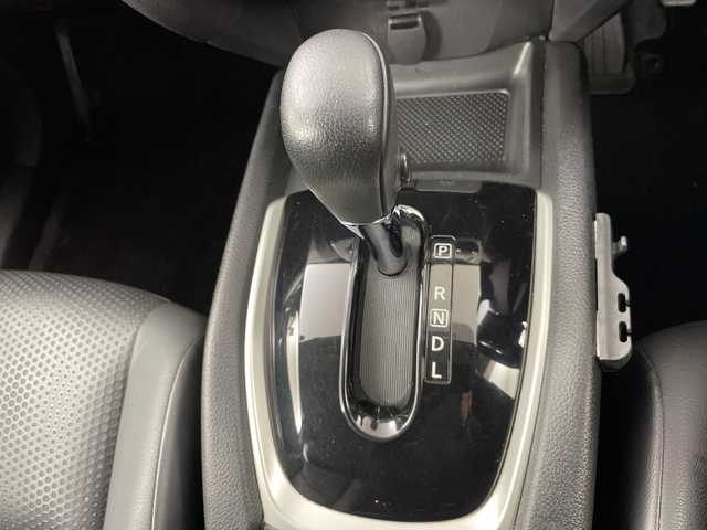 日産 エクストレイル ハイブリッド 20X ブラック エクストリーマーX ブレーキ 道央・札幌 2015(平27)年 5.5万km ダイヤモンドブラック ・4WD/ハイブリッド/・エマージェンシーブレーキ/・純正8インチナビ(MM514D-L)/・フルセグ/BT/DVD/CD/USB/・純正フリップダウンモニター/・バックカメラ/・カプロンシート/・シートヒーター(D/N席)/・LEDヘッドライト/オートライト/・フォグライト/・スマートキー×2/・プッシュスタート/・純正フロアマット/・純正17インチAW/・ルーフレール/・レーンキープアシスト/・クリアランスソナー/・ダウンヒルアシストコントロール/・ETC