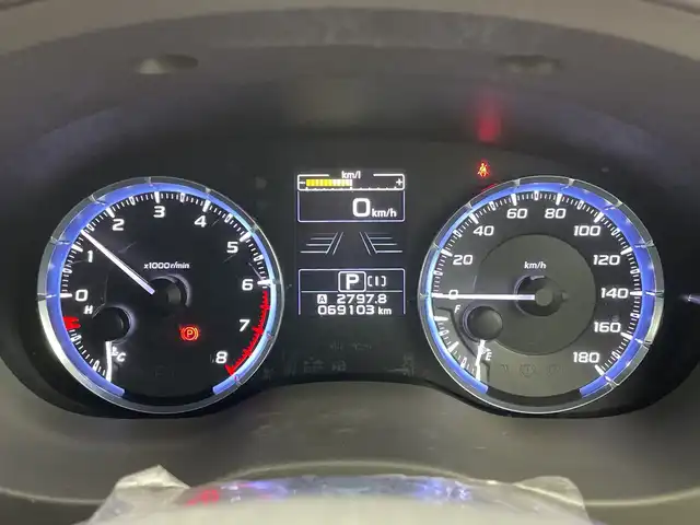 スバル レヴォーグ 1．6GT－S アイサイト 新潟県 2014(平26)年 7万km クリスタルホワイトP 4WD/純正メモリナビ/　フルセグTV/CD/DVD/USB/衝突被害軽減ブレーキ/レーンキープアシスト/レーダークルーズコントロール/前席パワーシート/前後ドライブレコーダー/バックモニター/ETC/アイドリングストップ/横滑り防止装置/オートライト/パドルシフト/レザーステアリング/ステアリングスイッチ