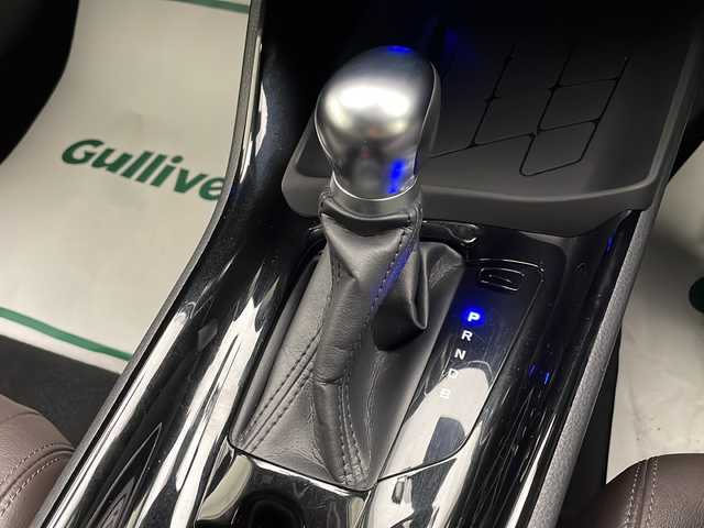 トヨタ Ｃ－ＨＲ G 宮崎県 2019(平31)年 4.3万km ブラックマイカ 禁煙車/トヨタセーフティセンス/純正9型ナビＴＶ/（NSZT-Y68T/CD/DVD/Bluetooth/フルセグTV)/純正バックカメラ/純正ビルトインETC/純正LEDオートライト/純正LEDフォグ/純正18インチアルミ/純正フロアマット/社外前後ドライブレコーダー/プリクラッシュセーフティ/アダプティブクルーズコントロール/オートマチックハイビーム/レーンディパーチャーアラート/ブラインドスポットモニター/クリアランスソナー/電子パーキング/オートホールド/前席シートヒーター/デュアルオートエアコン（ナノイー）/オート電動格納ミラー/本革巻ハンドル/スマートキー/プッシュエンジンスタート/新車時保証書/取扱い説明書