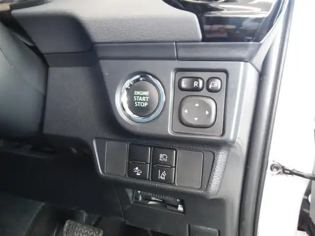 トヨタ カローラ フィールダー 1．5G ダブルバイビー 東京都 2016(平28)年 2.3万km パール ワンオーナー車/保証書・取説あり/純正ナビ・TV・DVD・BT/　バックカメラ・2.0ETC/　nanoe/　ドライブレコーダー/トヨタセーフティセンス/　プリクラッシュセーフティ/　レーンキープアシスト/　コーナーセンサー/LEDヘッドライト/ハーフレザーシート/スマートキー×2個