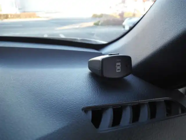 トヨタ カローラ フィールダー 1．5G ダブルバイビー 東京都 2016(平28)年 2.3万km パール ワンオーナー車/保証書・取説あり/純正ナビ・TV・DVD・BT/　バックカメラ・2.0ETC/　nanoe/　ドライブレコーダー/トヨタセーフティセンス/　プリクラッシュセーフティ/　レーンキープアシスト/　コーナーセンサー/LEDヘッドライト/ハーフレザーシート/スマートキー×2個