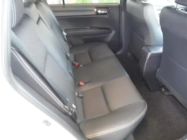 トヨタ カローラ フィールダー 1．5G ダブルバイビー 東京都 2016(平28)年 2.3万km パール ワンオーナー車/保証書・取説あり/純正ナビ・TV・DVD・BT/　バックカメラ・2.0ETC/　nanoe/　ドライブレコーダー/トヨタセーフティセンス/　プリクラッシュセーフティ/　レーンキープアシスト/　コーナーセンサー/LEDヘッドライト/ハーフレザーシート/スマートキー×2個