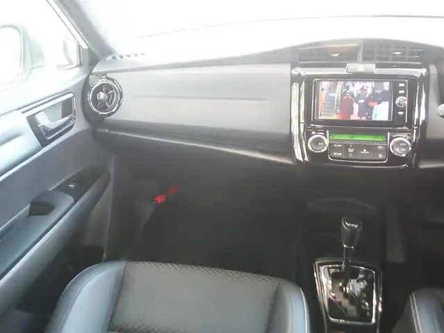 トヨタ カローラ フィールダー 1．5G ダブルバイビー 東京都 2016(平28)年 2.3万km パール ワンオーナー車/保証書・取説あり/純正ナビ・TV・DVD・BT/　バックカメラ・2.0ETC/　nanoe/　ドライブレコーダー/トヨタセーフティセンス/　プリクラッシュセーフティ/　レーンキープアシスト/　コーナーセンサー/LEDヘッドライト/ハーフレザーシート/スマートキー×2個