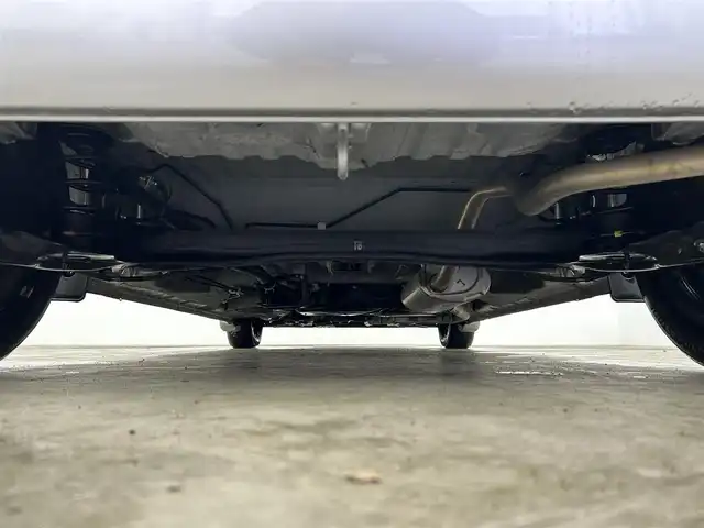 ホンダ Ｎ ＢＯＸ G EX ターボ ホンダセンシング 千葉県 2018(平30)年 4.7万km ルナシルバーM ホンダ センシング（安全運転支援システム）/・衝突軽減ブレーキ/・誤発進抑制機能/・後方誤発進抑制機能/・歩行者事故低減ステアリング/・先行車発進お知らせ機能/・アダプティブクルーズコントロール/・車線維持支援システム/・オートハイビーム/・標識認識機能/・路外逸脱抑制機能/純正7インチメモリーナビ/・CD/DVD/・ワンセグTV/・バックカメラ/両側パワースライドドア/スマートキー/リアコーナーセンサー/LEDヘッドライト/ビルトインETC/純正フロアマット