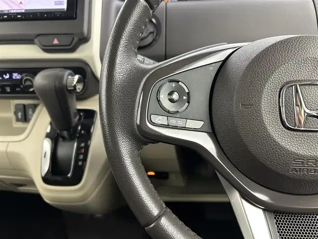 ホンダ Ｎ ＢＯＸ G EX ターボ ホンダセンシング 千葉県 2018(平30)年 4.7万km ルナシルバーM ホンダ センシング（安全運転支援システム）/・衝突軽減ブレーキ/・誤発進抑制機能/・後方誤発進抑制機能/・歩行者事故低減ステアリング/・先行車発進お知らせ機能/・アダプティブクルーズコントロール/・車線維持支援システム/・オートハイビーム/・標識認識機能/・路外逸脱抑制機能/純正7インチメモリーナビ/・CD/DVD/・ワンセグTV/・バックカメラ/両側パワースライドドア/スマートキー/リアコーナーセンサー/LEDヘッドライト/ビルトインETC/純正フロアマット