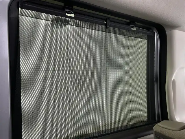 ホンダ Ｎ ＢＯＸ G EX ターボ ホンダセンシング 千葉県 2018(平30)年 4.7万km ルナシルバーM ホンダ センシング（安全運転支援システム）/・衝突軽減ブレーキ/・誤発進抑制機能/・後方誤発進抑制機能/・歩行者事故低減ステアリング/・先行車発進お知らせ機能/・アダプティブクルーズコントロール/・車線維持支援システム/・オートハイビーム/・標識認識機能/・路外逸脱抑制機能/純正7インチメモリーナビ/・CD/DVD/・ワンセグTV/・バックカメラ/両側パワースライドドア/スマートキー/リアコーナーセンサー/LEDヘッドライト/ビルトインETC/純正フロアマット