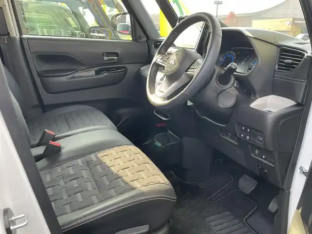 三菱 デリカミニ T プレミアム 長崎県 2025(令7)年 0.5万km アメジストブラック/シルキーホワイト ワンオーナー/ALPINE10インチナビ/CD/DVD/BT/フルセグTV/全方位/バックカメラ/両側パワースライドドア/マイパイロット/衝突被害軽減システム/ハーフレザーシート/前席シートヒーター/ステアリングヒーター/デジタルインナーミラー/ナビ連動ドライブレコーダー/パドルシフト/ステアリングスイッチ/ルーフレール/後席サンシェード/LEDヘッドライト/ETC