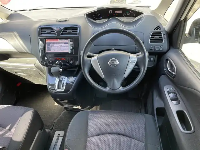 日産 セレナ ハイウェイスター Vセレクション 埼玉県 2012(平24)年 8.2万km ブリリアントホワイトパール 外部検査済み/純正ナビ/フルセグTV/純正フリップダウンモニター/CD/DVD/Bluetooth/両側電動スライドドア/純正アルミホイール/クルーズコントロール/アイドリングストップ/スリップコントロール/スマートキー/スペアキー/プッシュスタート /フロアマット/ドアバイザー/バックカメラ/ETC/取扱説明書