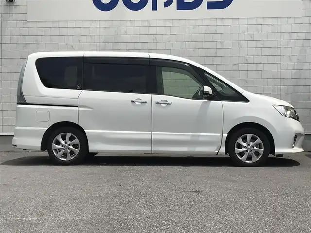 日産 セレナ ハイウェイスター Vセレクション 栃木県 2012(平24)年 8.2万km ブリリアントホワイトパール 株)IDOMが運営する【じしゃロン小山店】の自社ローン専用車両になります。こちらは現金またはオートローンご利用時の価格です。自社ローンご希望の方は別途その旨お申付け下さい//禁煙車/純正フルセグナビ/（CD/DVD/AM/FMラジオ）/(Bluetooth)/スマートキー/プッシュスタート/バックカメラ/クルーズコントロール/ＥＴＣ/パワーシート/アイドリングストップ/ステアリングリモコン/電動格納ドアミラー/パワーウインドウ/防眩ミラー/オートライト