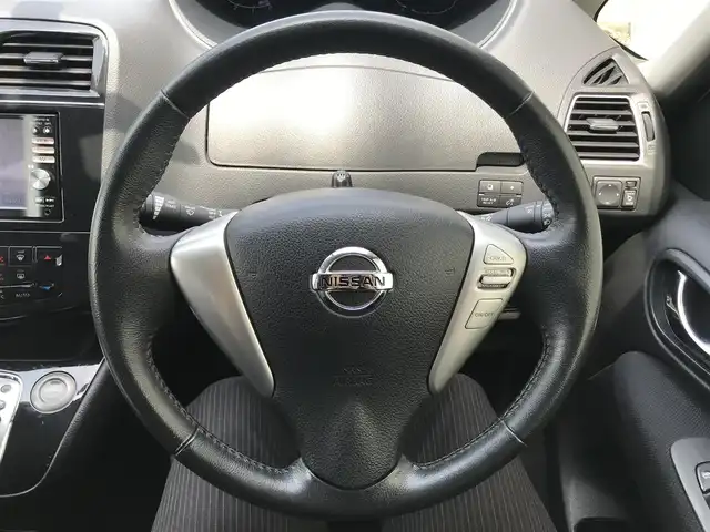 日産 セレナ ハイウェイスター Vセレクション 栃木県 2012(平24)年 8.2万km ブリリアントホワイトパール 株)IDOMが運営する【じしゃロン小山店】の自社ローン専用車両になります。こちらは現金またはオートローンご利用時の価格です。自社ローンご希望の方は別途その旨お申付け下さい//禁煙車/純正フルセグナビ/（CD/DVD/AM/FMラジオ）/(Bluetooth)/スマートキー/プッシュスタート/バックカメラ/クルーズコントロール/ＥＴＣ/パワーシート/アイドリングストップ/ステアリングリモコン/電動格納ドアミラー/パワーウインドウ/防眩ミラー/オートライト