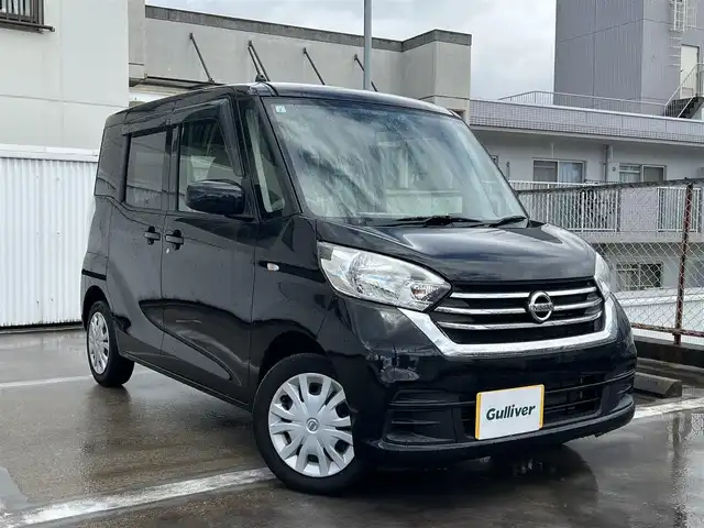 日産 デイズ ルークス S 広島県 2019(平31)年 4万km ブラック 　　走行距離：39179km（入庫時）/2W/アイドリングストップ/スライドドアオートクローザー（助手席側）/　○タイヤ（純正）/・155/65R/・14インチホイールキャップ/ETC/社外ナビ/・Bluetooth/・ワンセグTV/無塗装加飾付ブラックセンサーパネル/無塗装エアコン吹出口/ファインビジョンメーター/ウレタン製スタリングホイール/SRSエアバック（運転席/助手席）/ABS/ダイヤル式マニュアルエアコン/無塗装シフトノブ/シフトボタン/アイボリースエード調クロスシート/リモコンキー/ビ