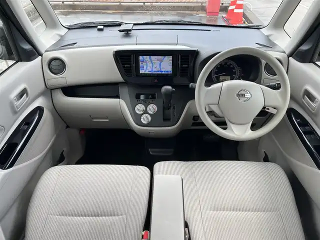 日産 デイズ ルークス S 広島県 2019(平31)年 4万km ブラック 　　走行距離：39179km（入庫時）/2W/アイドリングストップ/スライドドアオートクローザー（助手席側）/　○タイヤ（純正）/・155/65R/・14インチホイールキャップ/ETC/社外ナビ/・Bluetooth/・ワンセグTV/無塗装加飾付ブラックセンサーパネル/無塗装エアコン吹出口/ファインビジョンメーター/ウレタン製スタリングホイール/SRSエアバック（運転席/助手席）/ABS/ダイヤル式マニュアルエアコン/無塗装シフトノブ/シフトボタン/アイボリースエード調クロスシート/リモコンキー/ビ