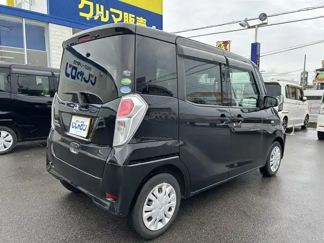 日産 デイズ ルークス S 和歌山県 2019(平31)年 4万km ブラック (株)IDOMが運営する【じしゃロン和歌山店】の自社ローン専用車両になります。こちらは現金またはオートローンご利用時の価格です。自社ローンご希望の方は別途その旨お申付け下さい/アイドリングストップ/スライドドアオートクローザー（助手席側）/　○タイヤ（純正）/・155/65R/・14インチホイールキャップ/ETC/社外ナビ/・Bluetooth/・ワンセグTV/SRSエアバック（運転席/助手席）/ABS/リモコンキー