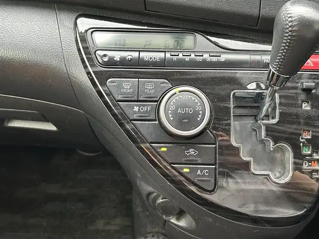 トヨタ アイシス プラタナ Vセレクション 愛知県 2013(平25)年 7.3万km ホワイトパールクリスタルシャイン スマートキー/プッシュスタート/純正ナビ/TV/BT/バックカメラ/ビルトインETC/両側パワースライドドア /純正フロアマット/ドアバイザー/ステアリングスイッチ/ドライブレコーダー