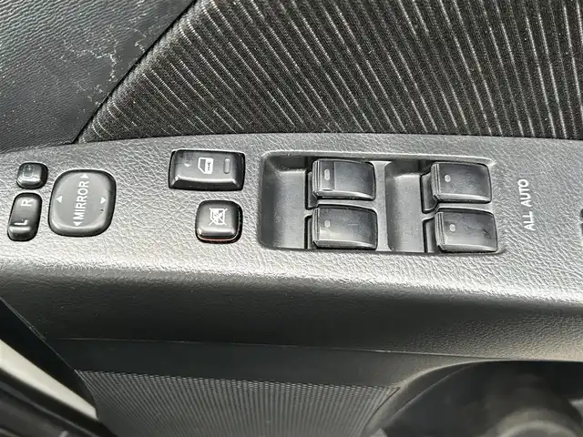 トヨタ アイシス プラタナ Vセレクション 愛知県 2013(平25)年 7.3万km ホワイトパールクリスタルシャイン スマートキー/プッシュスタート/純正ナビ/TV/BT/バックカメラ/ビルトインETC/両側パワースライドドア /純正フロアマット/ドアバイザー/ステアリングスイッチ/ドライブレコーダー