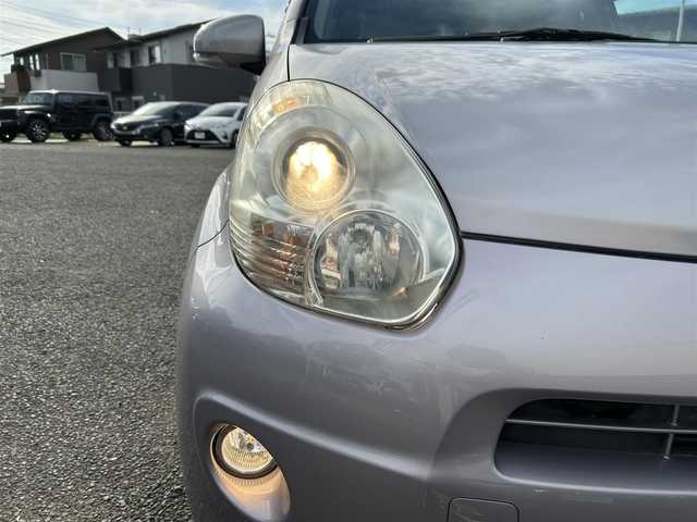 トヨタ パッソ プラスハナ 宮城県 2013(平25)年 9.1万km グレイッシュパープルメタリックオパール ワンオーナー/純正ディーラーオプションナビ/ワンセグTV/FM・AM/Bluetooth/CD/SD/純正フロアマット/リモコンキー/スペアキー(メカニカルキー)×1/鉄チンホイールスタッドレス積載/横滑り防止