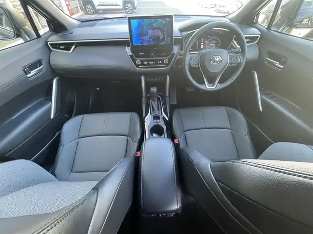 トヨタ カローラ クロス ハイブリッド Z 長崎県 2024(令6)年 0.4万km スパークリングブラックパールクリスタルシャイン 登録時3218km/純正ナビ/Bluetoothaudio/TV/AM.FM/全方位カメラ/ビルトインETC/D席パワーシート/D+N席シートヒーター/パワーバックドア/レーダークルーズコントロール/パラノマルーフ/電子パーキングブレーキ