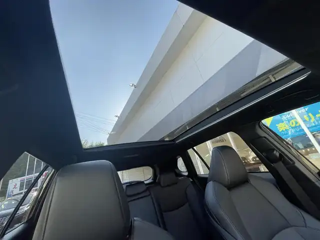 トヨタ カローラ クロス ハイブリッド Z 長崎県 2024(令6)年 0.4万km スパークリングブラックパールクリスタルシャイン 登録時3218km/純正ナビ/Bluetoothaudio/TV/AM.FM/全方位カメラ/ビルトインETC/D席パワーシート/D+N席シートヒーター/パワーバックドア/レーダークルーズコントロール/パラノマルーフ/電子パーキングブレーキ