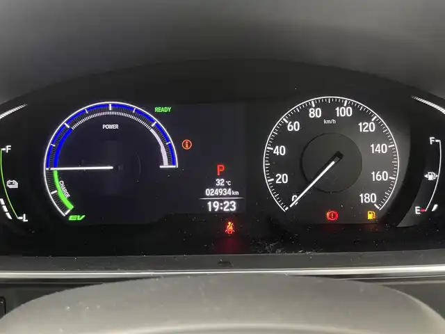 ホンダ オデッセイ ハイブリッド e:HEVアブソルート EX 岡山県 2022(令4)年 2.5万km プラチナホワイトパール ワンオーナー/プッシュスタート/アイドリングストップ/100V電源/スマートキー/ACC/ビルトインETC2.0/フルセグテレビ/純正１０インチナビ/オットマン/電動リアゲート/純正前後ドライブレコーダー/純正フロアマット/パワーシート/シートヒーター/両側パワースライドドア/純正アルミホイール/純正LEDヘッドライト/衝突被害軽減システム/オートブレーキホールド