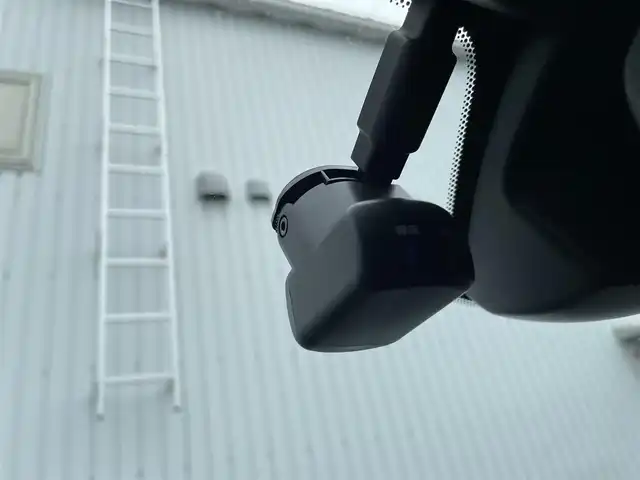 日産 アリア B9 e－4ORCE プレミア 熊本県 2024(令6)年 0.2万km パープル カラーコード：DAP（ミッドナイトパープル）/純正ナビ/・AM/FM/HDMI/BT/・AppleCarPlay/AndroidAuto/・フルセグTV/全周囲カメラ/・フロント/バック/サイド/プロパイロット/衝突防止支援/踏み間違い防止支援/後側方車両検知支援/後側方車両衝突防止支援/車両逸脱警報/車両逸脱防止支援/駐車支援/オートマチックハイビーム/純正革巻きステアリング/・ステアリングスイッチ/レザーシート/・D/N席パワーシート/・D/N席シートヒーター/・全席シートヒーター/オートライト/・LEDライト/・フォグランプ/デジタルインナーミラー/電動アームレスト/サンルーフ/ETC2.0/BOSEプレミアムサウンド/前後ドライブレコーダー/電動格納ミラー/・ウィンカーミラー/e-pedal/置くだけ充電/電動サイドブレーキ/・オートホールドボタン/パワーバックドア/フルエアロ/純正ドアバイザー/純正アルミホイール/純正フロアマット/スマートキー/・スペアキー