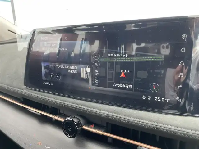 日産 アリア B9 e－4ORCE プレミア 熊本県 2024(令6)年 0.2万km パープル カラーコード：DAP（ミッドナイトパープル）/純正ナビ/・AM/FM/HDMI/BT/・AppleCarPlay/AndroidAuto/・フルセグTV/全周囲カメラ/・フロント/バック/サイド/プロパイロット/衝突防止支援/踏み間違い防止支援/後側方車両検知支援/後側方車両衝突防止支援/車両逸脱警報/車両逸脱防止支援/駐車支援/オートマチックハイビーム/純正革巻きステアリング/・ステアリングスイッチ/レザーシート/・D/N席パワーシート/・D/N席シートヒーター/・全席シートヒーター/オートライト/・LEDライト/・フォグランプ/デジタルインナーミラー/電動アームレスト/サンルーフ/ETC2.0/BOSEプレミアムサウンド/前後ドライブレコーダー/電動格納ミラー/・ウィンカーミラー/e-pedal/置くだけ充電/電動サイドブレーキ/・オートホールドボタン/パワーバックドア/フルエアロ/純正ドアバイザー/純正アルミホイール/純正フロアマット/スマートキー/・スペアキー