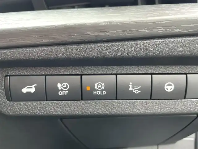 日産 アリア B9 e－4ORCE プレミア 熊本県 2024(令6)年 0.2万km パープル カラーコード：DAP（ミッドナイトパープル）/純正ナビ/・AM/FM/HDMI/BT/・AppleCarPlay/AndroidAuto/・フルセグTV/全周囲カメラ/・フロント/バック/サイド/プロパイロット/衝突防止支援/踏み間違い防止支援/後側方車両検知支援/後側方車両衝突防止支援/車両逸脱警報/車両逸脱防止支援/駐車支援/オートマチックハイビーム/純正革巻きステアリング/・ステアリングスイッチ/レザーシート/・D/N席パワーシート/・D/N席シートヒーター/・全席シートヒーター/オートライト/・LEDライト/・フォグランプ/デジタルインナーミラー/電動アームレスト/サンルーフ/ETC2.0/BOSEプレミアムサウンド/前後ドライブレコーダー/電動格納ミラー/・ウィンカーミラー/e-pedal/置くだけ充電/電動サイドブレーキ/・オートホールドボタン/パワーバックドア/フルエアロ/純正ドアバイザー/純正アルミホイール/純正フロアマット/スマートキー/・スペアキー