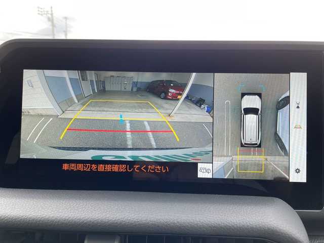 トヨタ ランドクルーザー ２５０ VX 新潟県 2024(令6)年 0.9万km プラチナホワイトパールマイカ ワンオーナー/ムーンルーフ/衝突軽減/全方位カメラ/純正12.3インチディスプレイオーディオ/(AM/FM/BT/フルセグ)/ETC2.0/デジタルインナーミラー/レーダークルーズコントロール/パワーバックドア/コーナーセンサー/ルーフレール/黒革ーシート/シートヒーター/エアーシート/ハンドルヒーター/革巻きステアリング/ステアリングスイッチ/AUTOライト/AUTOハイビーム/LEDヘッドライト/プッシュスタート/スマートキー/スペアキー