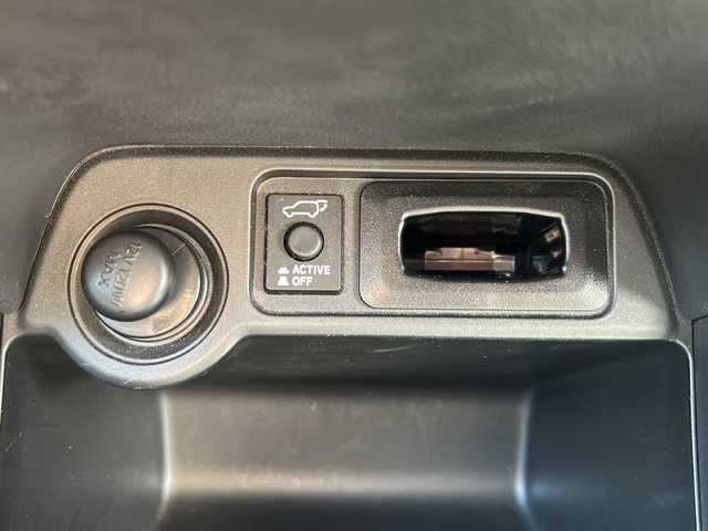 三菱 アウトランダー 24G ナビパッケージ 神奈川県 2014(平26)年 8.3万km カッパーメタリック 4WD/ワンオーナー/純正ナビ(CD/DVD/SD/BT/フルセグTV)/バック・サイドカメラ/ロックフォードサウンドシステム/衝突被害軽減ブレーキ/レーンキープアシスト/横滑り防止装置/アイドリングストップ/レーダークルーズコントロール/パドルシフト/ルーフレール/パワーバックドア/ETC/純正フロアマット/純正ドアバイザー/ISOFIX/スペアキー×1/保証書/取扱説明書