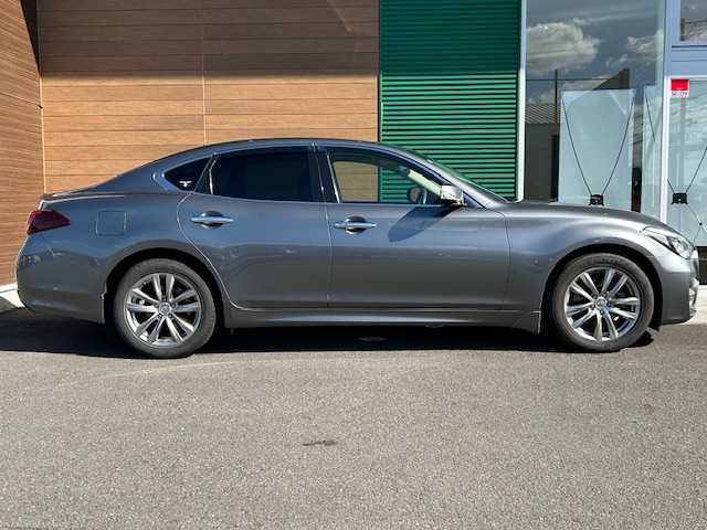 日産 フーガ 370GT 静岡県 2015(平27)年 5.3万km ダークメタルグレー 純正SDナビ/(AM/FM/CD/DVD/TV//Bluetooth)/衝突被害軽減ブレーキ/レーンキープアシスト/後側方衝突防止支援システム/ETC/レザーシート/パワーシート/BSM/シートヒーター/エアシート/純正ドライブレコーダー/メモリーシート/フルセグTV/全方位／バックカメラ/レーダークルーズコントロール/LEDライト/オートライト/スマートキー/スペアキー/プッシュスタート/純正アルミホイール18インチ/電格ミラー/純正フロアマット