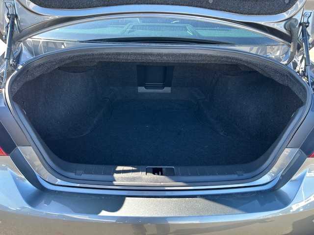 日産 フーガ 370GT 静岡県 2015(平27)年 5.3万km ダークメタルグレー 純正SDナビ/(AM/FM/CD/DVD/TV//Bluetooth)/衝突被害軽減ブレーキ/レーンキープアシスト/後側方衝突防止支援システム/ETC/レザーシート/パワーシート/BSM/シートヒーター/エアシート/純正ドライブレコーダー/メモリーシート/フルセグTV/全方位／バックカメラ/レーダークルーズコントロール/LEDライト/オートライト/スマートキー/スペアキー/プッシュスタート/純正アルミホイール18インチ/電格ミラー/純正フロアマット