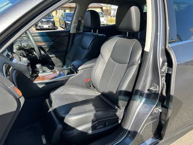 日産 フーガ 370GT 静岡県 2015(平27)年 5.3万km ダークメタルグレー 純正SDナビ/(AM/FM/CD/DVD/TV//Bluetooth)/衝突被害軽減ブレーキ/レーンキープアシスト/後側方衝突防止支援システム/ETC/レザーシート/パワーシート/BSM/シートヒーター/エアシート/純正ドライブレコーダー/メモリーシート/フルセグTV/全方位／バックカメラ/レーダークルーズコントロール/LEDライト/オートライト/スマートキー/スペアキー/プッシュスタート/純正アルミホイール18インチ/電格ミラー/純正フロアマット