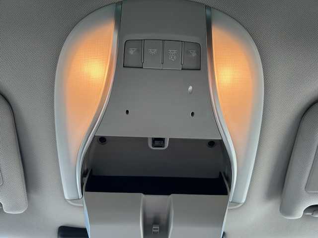 日産 フーガ 370GT 静岡県 2015(平27)年 5.3万km ダークメタルグレー 純正SDナビ/(AM/FM/CD/DVD/TV//Bluetooth)/衝突被害軽減ブレーキ/レーンキープアシスト/後側方衝突防止支援システム/ETC/レザーシート/パワーシート/BSM/シートヒーター/エアシート/純正ドライブレコーダー/メモリーシート/フルセグTV/全方位／バックカメラ/レーダークルーズコントロール/LEDライト/オートライト/スマートキー/スペアキー/プッシュスタート/純正アルミホイール18インチ/電格ミラー/純正フロアマット