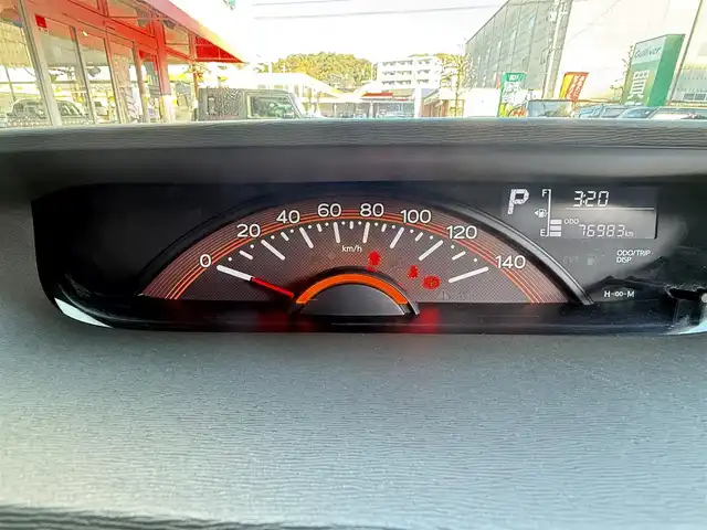 ダイハツ タント X SA 長崎県 2015(平27)年 7.7万km ブライトシルバーメタリック 登録時76983km/社外ナビ/・TV/・CD/・AM.FM/ETC/片側パワースライド/ドライブレコーダー/後席サンシェード/電動格納ミラー/スマートキー