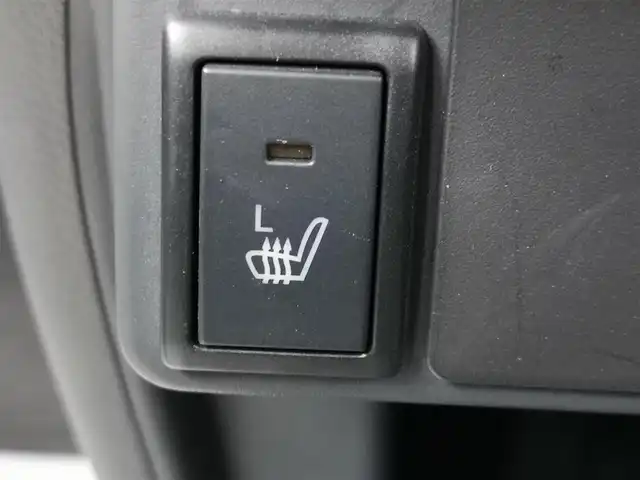 スズキ ハスラー Jスタイル Ⅱ 茨城県 2017(平29)年 5.8万km クールカーキパールメタリック/ホワイト2トーンルーフ 社外ナビ/【iPod・USB・SD・DISC・TV・ラジオ・BT】/シートヒーター/ルーフレール/アイドリングストップ/Bカメラ/ETC/ステリモ/オートライト/Fフォグ/キセノンライト/純正フロアマット/純正アルミホイール/横滑り防止装置/レーンキープアシスト/衝突被害軽減システム