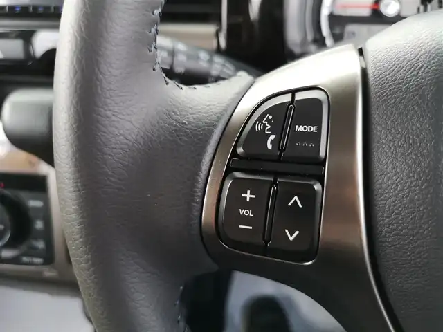 スズキ ハスラー Jスタイル Ⅱ 茨城県 2017(平29)年 5.8万km クールカーキパールメタリック/ホワイト2トーンルーフ 社外ナビ/【iPod・USB・SD・DISC・TV・ラジオ・BT】/シートヒーター/ルーフレール/アイドリングストップ/Bカメラ/ETC/ステリモ/オートライト/Fフォグ/キセノンライト/純正フロアマット/純正アルミホイール/横滑り防止装置/レーンキープアシスト/衝突被害軽減システム