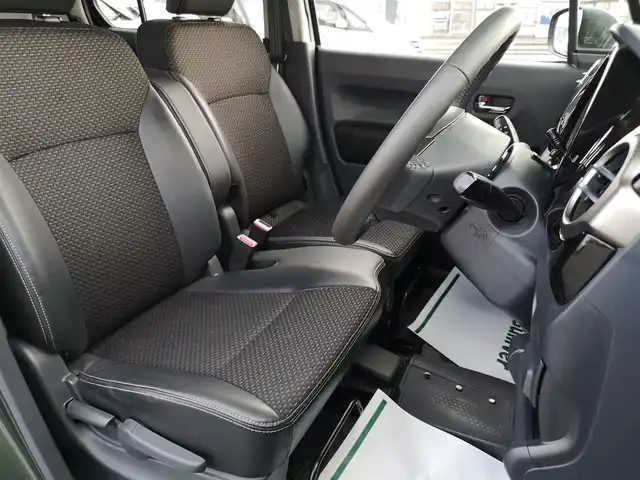 スズキ ハスラー Jスタイル Ⅱ 茨城県 2017(平29)年 5.8万km クールカーキパールメタリック/ホワイト2トーンルーフ 社外ナビ/【iPod・USB・SD・DISC・TV・ラジオ・BT】/シートヒーター/ルーフレール/アイドリングストップ/Bカメラ/ETC/ステリモ/オートライト/Fフォグ/キセノンライト/純正フロアマット/純正アルミホイール/横滑り防止装置/レーンキープアシスト/衝突被害軽減システム